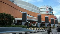 Sebelumnya, Videotron bergambar Anies Baswedan yang terpasang di Bekasi diturunkan. Tayangan bergambar Anies itu sebelumnya terpampang di beberapa videotron yang ada di depan kawasan Jalan KH Noer Ali, Kota Bekasi.  