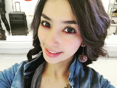 8 Potret Polwan Cantik yang Dijuluki Polisi Barbie Tapi Malah Diancam Mati