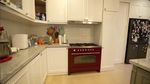 Tampilan Dapur American Style di Rumah Baru BCL yang Mewah