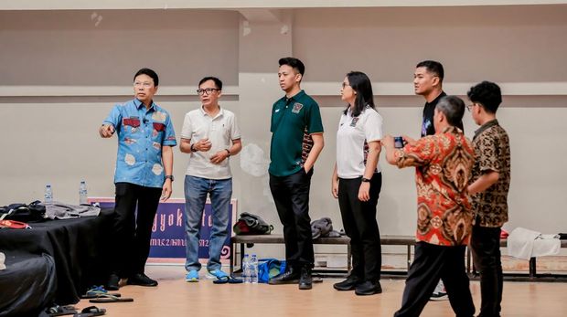 Kunjungan Pj Walikota Jogja, Singgih Raharjo di latihan Bima Perkasa jelang lawan Dewa United dan Rajawali Medan di IBL 2024, Kamis (18/1/2024)