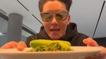 Boy William Doyan Makan Lalapan hingga Oyster Segar
