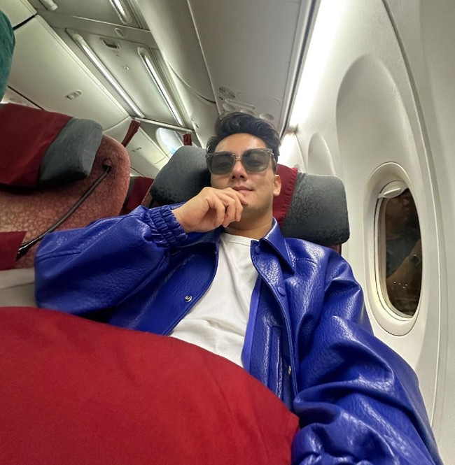 Boy William melakukan operasi plastik pada hidungnya. Melansir akun YouTube STARPRO Indonesia, dalam sebuah wawancara Boy mengaku melakukan operasi tersebut karena ingin mengoreksi bentuk hidungnya yang bengkok sehingga membuat pernafasannya menjadi sedikit tersumbat. Foto: Instagram/boywilliam17