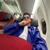 Boy William melakukan operasi plastik pada hidungnya. Melansir akun YouTube STARPRO Indonesia, dalam sebuah wawancara Boy mengaku melakukan operasi tersebut karena ingin mengoreksi bentuk hidungnya yang bengkok sehingga membuat pernafasannya menjadi sedikit tersumbat. Foto: Instagram/boywilliam17