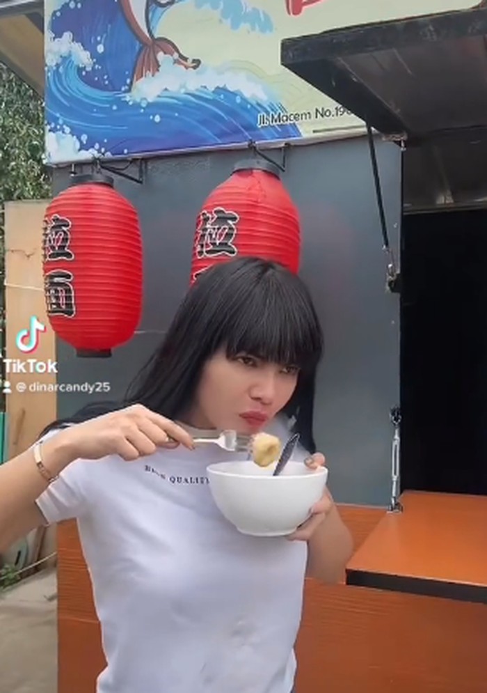 Dinar Candy Ternyata Jago Masak Sayur Genjer hingga Tumis Tauge