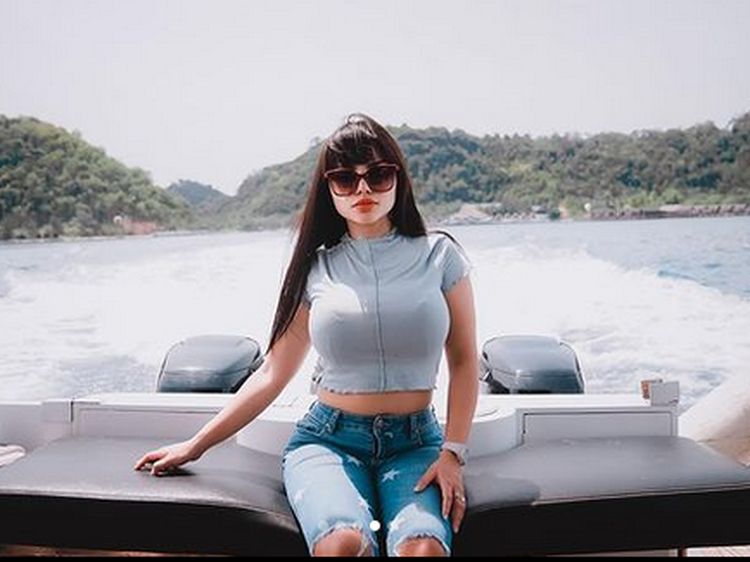 Dinar Candy Ternyata Jago Menumis Sayur Genjer dan Tauge