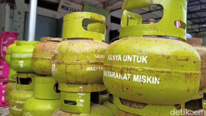 Elpiji 3 kg langka di Toraja Utara.