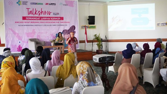 PT Siloam International Hospitals Tbk. (SILO), anak usaha PT Lippo Karawaci Tbk. (LPKR) di sektor layanan kesehatan, terus melanjutkan komitmennya untuk mendukung perjuangan dunia melawan kanker payudara dengan mengurangi kesenjangan untuk para wanita di seluruh Indonesia yang memiliki keterbatasan akses, baik akses terhadap pengobatan medis, akses terhadap edukasi, maupun akses terhadap kompetensi tenaga medis.