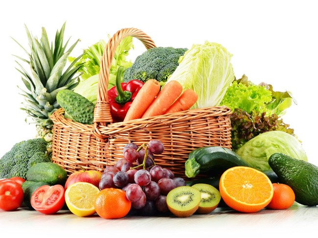 Ilustrasi buah dan sayur, makanan yang bisa menjaga kebersiha serta kesehatan organ intim.