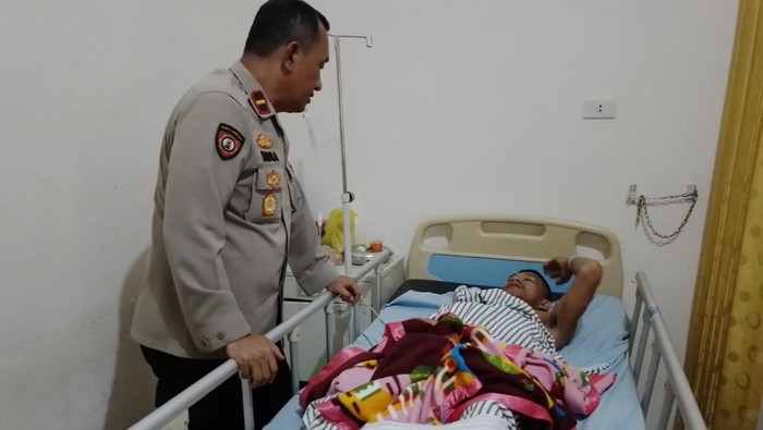 Joni, petani yang kakinya putus usai diserang beruang di Ogan Komering Ulu.