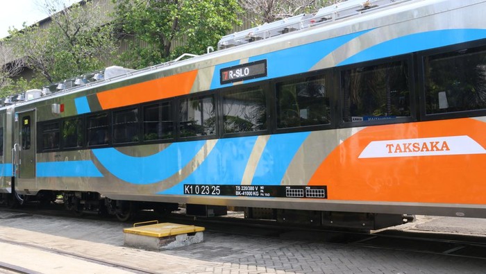 KA Taksaka pakai Kereta Eksekutif New Generation dan Kereta Luxury New Generation