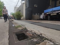 Duh! Penutup Selokan di Jalan Tlogosari Semarang Dicuri