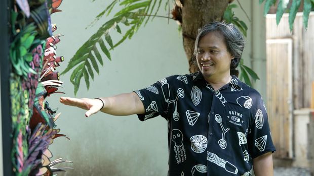 Karya Seni Instalasi Eko Nugroho di ART SG 2024