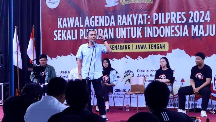 Mahasiswa di Kota Semarang Dukung Gerakan Pilpres 2024 Satu Putaran Ratusan aktivis mahasiswa dari berbagai kampus dan organisasi di Provinsi Jawa Tengah hadir dalam kegiatan Kopi Darat Formasi Indonesia Moeda (FIM) di Semarang, Jawa Tengah.