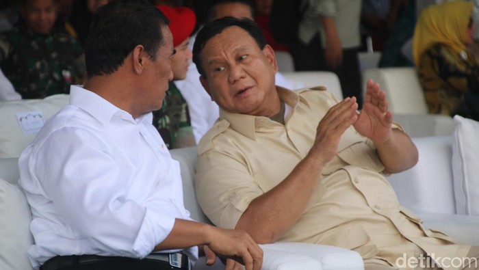 Menteri Pertahanan (menhan) Prabowo Subianto di Lapangan Kridosono, Kabupaten Blora, Kamis (18/1/2024).
