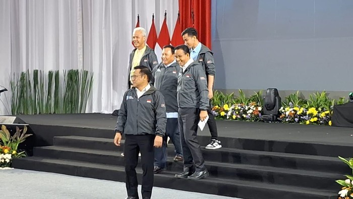 Momen akrab Prabowo dan Anies ngobrol sambil tertawa di acara KPK (Wilda/detikcom)
