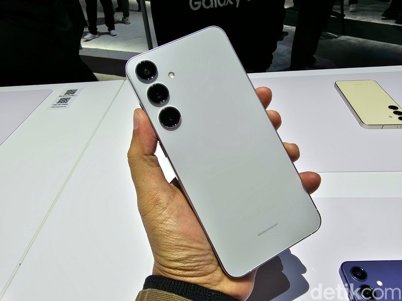 Peluncuran Galaxy S24