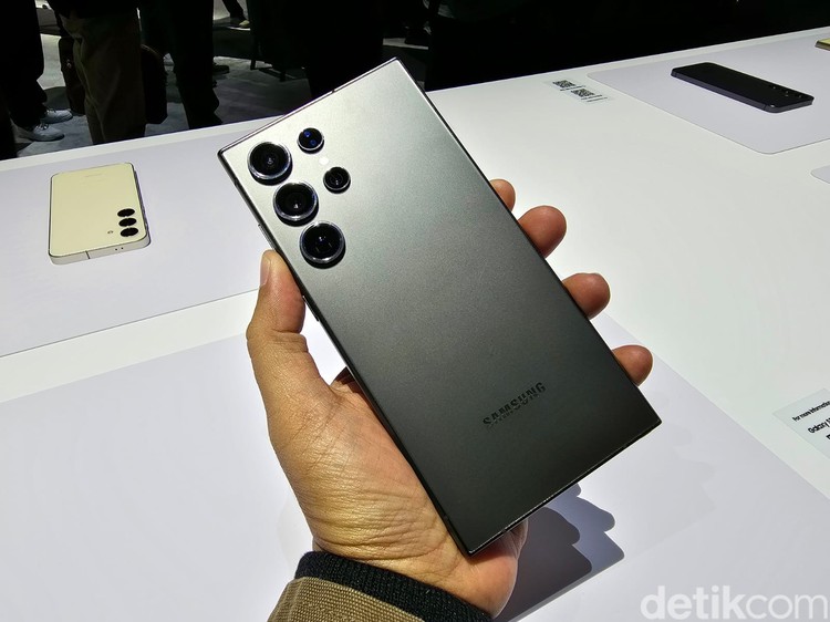 Peluncuran Galaxy S24