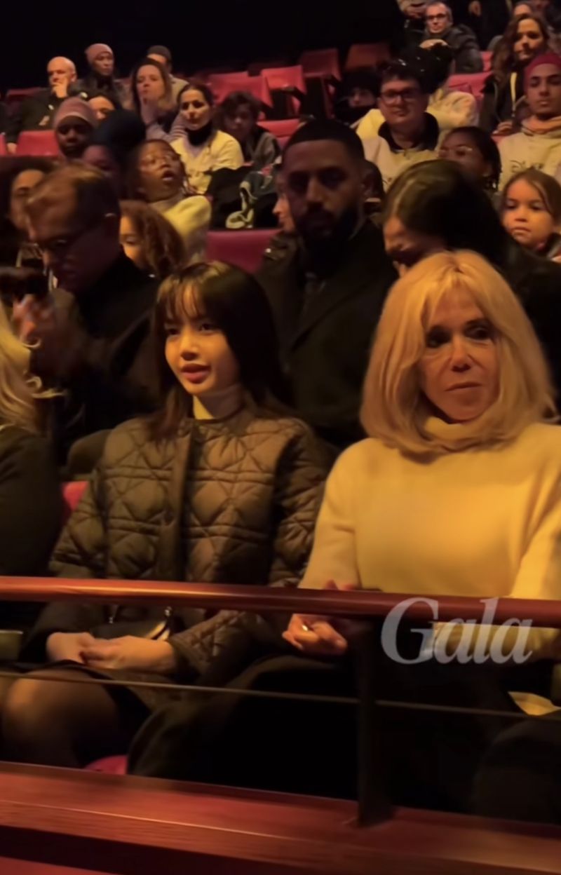 Penampilan terbaru Lisa BLACKPINK di Paris