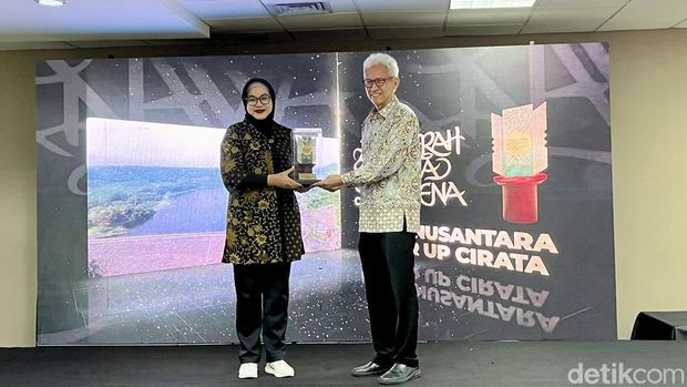 Penerima Anugaerah Avirama Nawasena