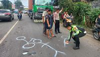 Tabrakan Truk Vs Motor Di Cileungsi Bogor, PNS Meninggal Dunia