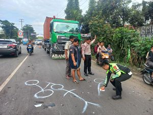 Tabrakan Truk Vs Motor di Cileungsi Bogor, PNS Meninggal Dunia