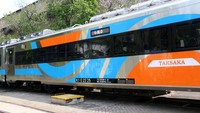 Keunggulan Kereta Eksekutif dan Luxury New Generation ini di antaranya pintu masuk kereta dan pintu penghubung antar kereta sudah menggunakan pintu elektrik otomatis. Hal ini akan semakin memudahkan pelanggan dalam membuka ataupun menutup pintu tanpa mengeluarkan banyak energi. Suara aktivitas buka-tutup pintu pun menjadi lebih senyap.   