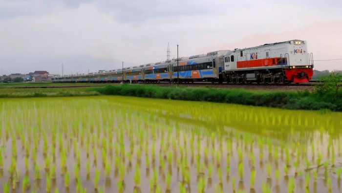 PT Kereta Api Indonesia (Persero) mengoperasikan KA Taksaka relasi Gambir-Yogyakarta pp dengan menggunakan jenis Kereta Eksekutif New Generation dan Kereta Luxury New Generation, terhitung mulai Kamis, (18/1/2024).
