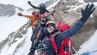 Ekspedisi yang bertajuk lengkap Road to The Explorers Grand Slam Antarctic 8 Expedition ini bukan tanpa hambatan. Menurut rencana awal, ekspedisi ini terdiri atas dua tahap. Tahap pertama adalah pendakian ke puncak tertinggi di Benua Antartika, yaitu Gunung Vinson (4.892 mdpl), dan tahap kedua adalah penjelahan ke Kutub Selatan menuju titik 90°S. Namun karena kondisi cuaca yang sangat buruk, pendakian Gunung Vinson yang berlangsung pada tanggal 6 hingga 13 Desember 2023 harus terhenti. Saat Putri sedang menuju puncak (summit day) pada 12 Desember 2023 dihadang angin kencang.