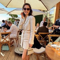 Raline Shah memang diketahui memiliki banyak kenalan dari berbagai negara. Baru-baru ini ia terlihat menghadiri pernikahan salah satu kerabatnya di Malibu, California. Foto-foto keseruannya pun dibagikan Raline ke akun Instagram pribadinya. Foto: Instagram/@ralineshah