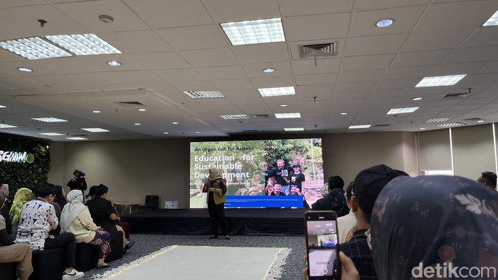 SBM ITB menggelar talkshow Education for Sustainable Development: Role and Strategy of Business School Innovation in ESG, Implementation and Best Practice.