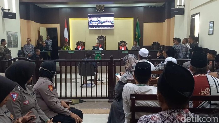 Sidang tuntutan wakil DPRD Sampang kasus ngaku tiduri rekan