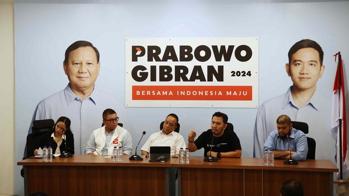 TKN Gelar Talkshow Peran Industri Karbon Menuju Indonesia Emas Tim Kampanye Nasional (TKN) Prabowo-Gibran menggelar talkshow bertema