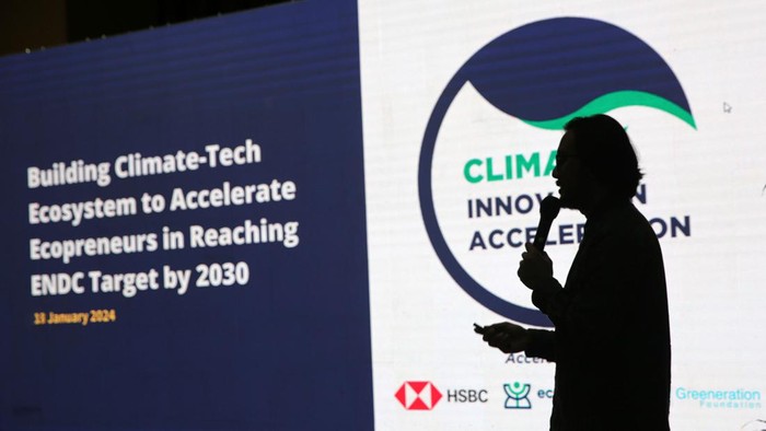 Program Climate Innovation Acceleration (CIA) resmi dimulai setelah dilakukan penandatanganan pledge dukungan pada bendera gerakan #PercayaEcopreneur di Kementerian LHK, Kamis (18/1/2024).