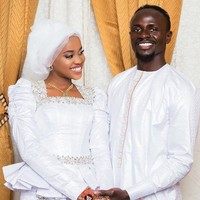 Sadio Manes beberapa waktu lalu mengumumkan pernikahannya dengan wanita cantik bernama Aisha Tamba. Pesta keduanya disebut digelar secara tertutup di Dakar, Senegal. Foto: Dok. Instagram @magvision_evens_officiel