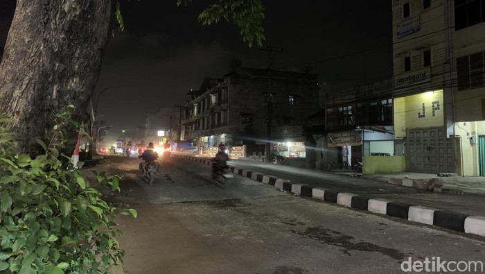 Akses Jalan HM Yamin sudah dapat dilalui pengendara usai direvitalisasi Pemkot Medan. (Kartika Sari).