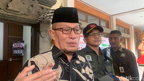 Anggota BK DPD RI Habib Ali Alwi di kantor DPD RI Provinsi Bali, Jumat (19/1/2024). (Foto: Rizki Setyo Samudero/detikBali)