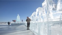 Sebuah acara baru telah diluncurkan untuk memikat wisatawan internasional yang mencari pengalaman musim dingin Mongolia yang otentik. Festival es dan salju ini mirip dengan yang ada di Harbin.