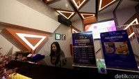 Tarif pajak tempat hiburan seperti tempat karaoke di Jakarta naik menjadi 40% sampai 75%. Kenaikan tarif pajak itu merupakan imbas dari terbitnya Undang-Undang Nomor 1 Tahun 2022 tentang Hubungan Keuangan antara Pemerintah Pusat dan Pemerintah Daerah (HKPD).