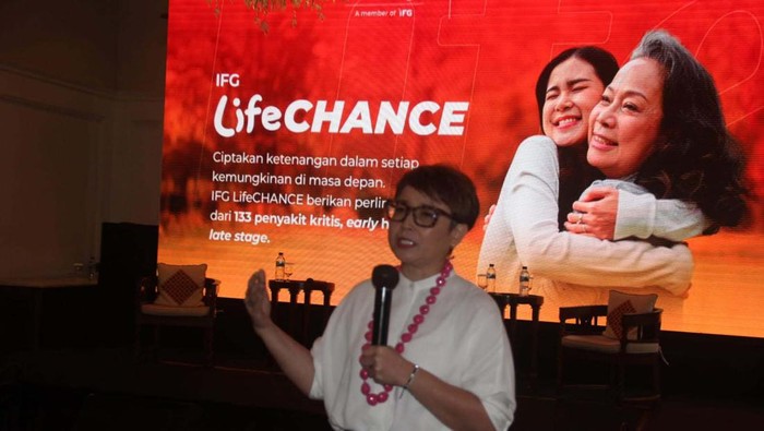 IFG LifeCHANCE Proteksi Penyakit Kritis Produk asuransi terus bermunculan. Seperti IFG LifeCHANCE untuk memproteksi diri dari penyakit kritis.