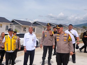 Kapolda Sulteng-Asops Kapolri Tinjau Progres Huntap Korban Gempa dan Tsunami