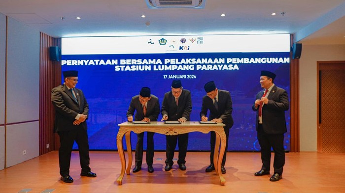 Kerja sama pembangunan stasiun di parung panjang