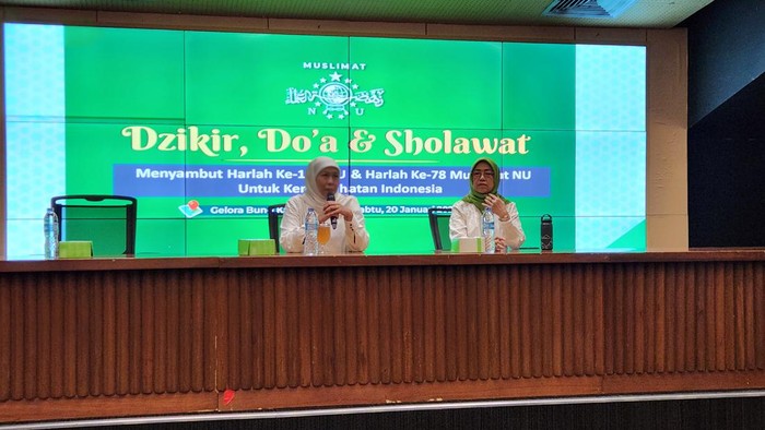 Khofifah Indar Parawansa (kiri)-(Adrial/detikcom)