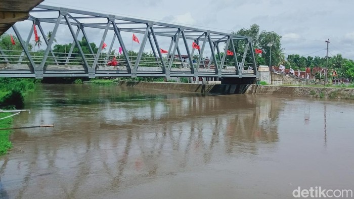 Kondisi Sungai Dengkeng Klaten, Jumat (19/1/2024).