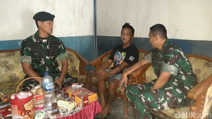 Danyonif 408/Suhbrastha, bersama Dandim 0724/Boyolali dan jajarannya menengok Slamet Andono, salah satu korban penganiayaan oknum TNI.