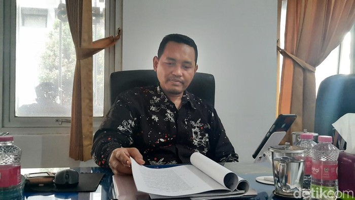 Komisioner KPU Kabupaten Kudus Muhamad Mawahib ditemui di kantornya, Jumat (19/1/2024).