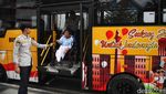 Melihat Semangat Siswa ke Sekolah dengan Bus Ramah Disabilitas