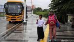 Melihat Semangat Siswa ke Sekolah dengan Bus Ramah Disabilitas