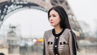 Lalu Nita Gunawan selalu minum air putih yang banyak dan dibawa senang apa pun situasi hidup. (Foto: dok Instagram)