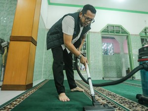 Galakkan Toleransi, Pj Wali Kota Mojokerto Bersih-bersih Tempat Ibadah