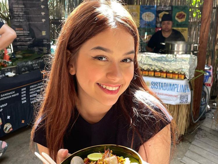 Serunya Rebecca Klopper Saat Kulineran di Barcelona dan Bali